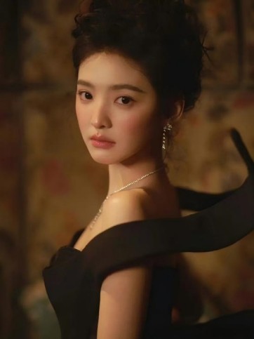 管伴侣叫队友，惹怒多少单身年轻人