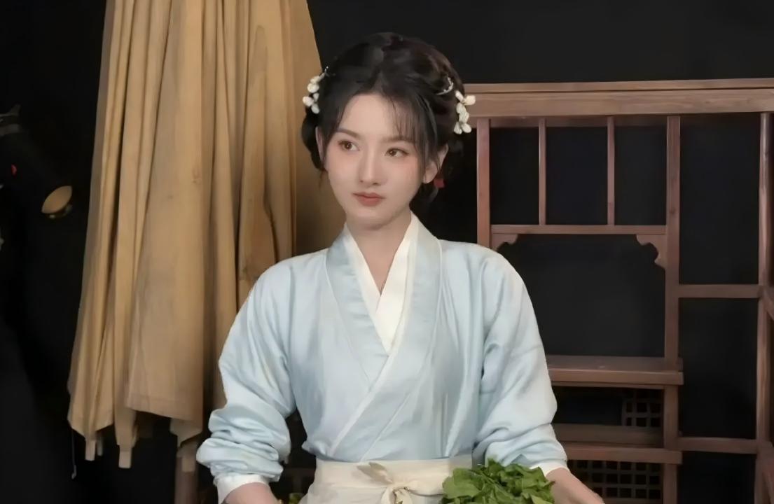 “消金第一股”的争夺战，再次回到起点